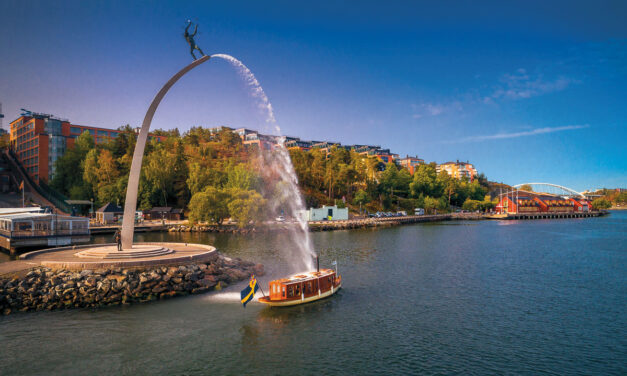 Från ånga till el,  historien om  Å/S Hjerter Kung